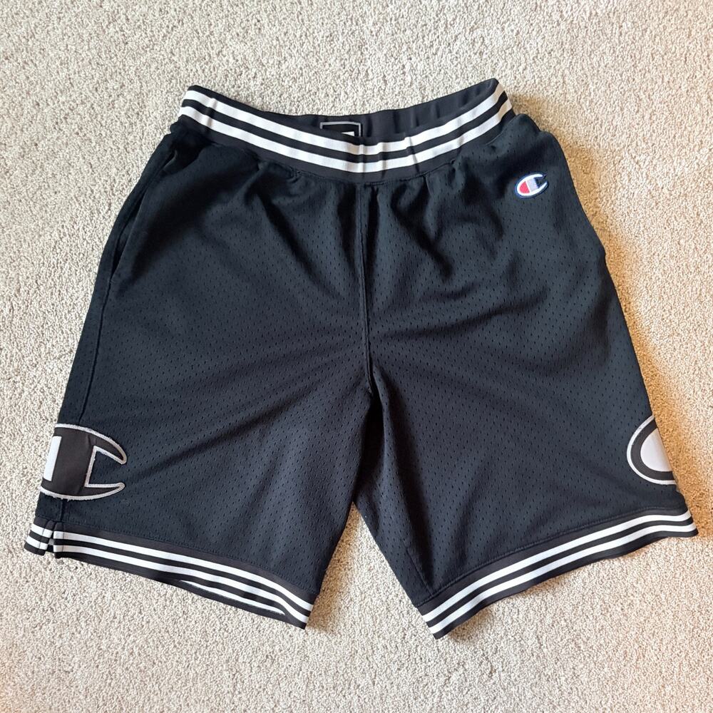 Basketball Shorts CHAMPION Black Mesh Size L Big C Logo Athletic Streetwear
